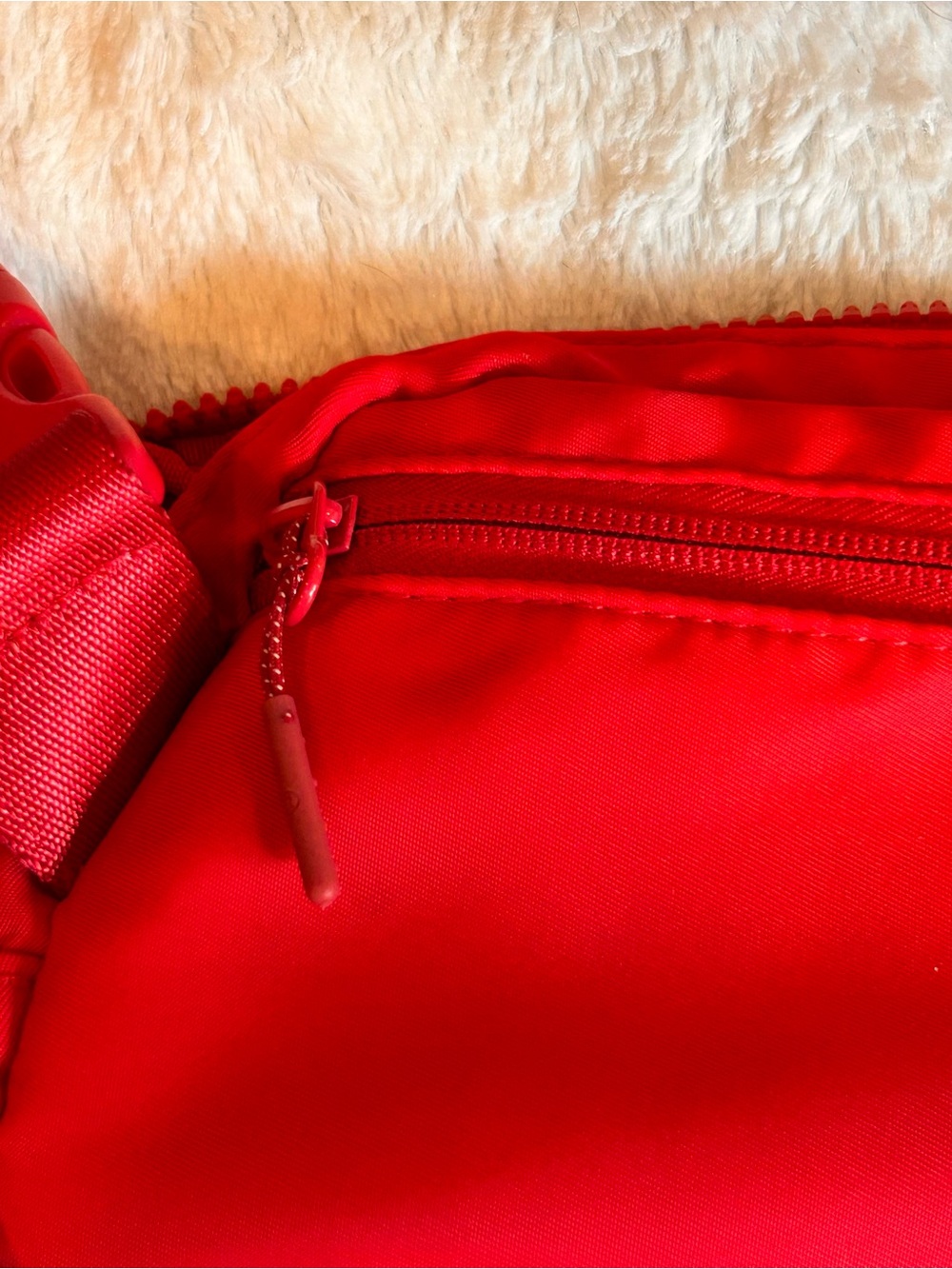 lululemon Athletica Everywhere Crossbody Bag - Cherry/Silver Sling, 1L - Picture 9 of 11